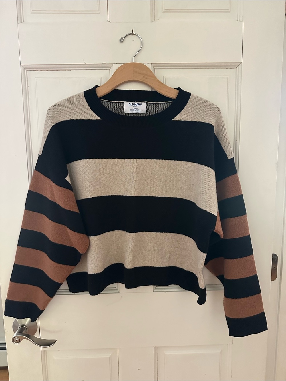 Old Navy Ribbed Crewneck Sweater - Black & Cream